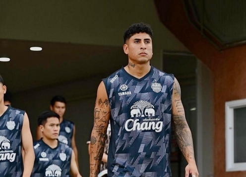 Rộ tin đồn cựu cầu thủ Real Madrid sắp cập bến V-League