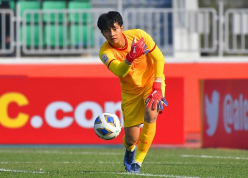 Thủ môn U22 Việt Nam chơi như lên đồng khiến Trung Quốc thất bại là ai?