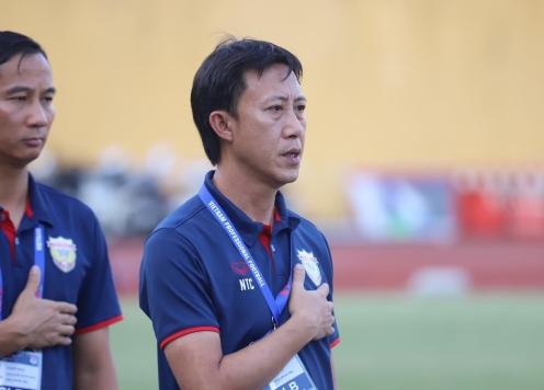 Đội giành vé vớt lên V-League ra phán quyết về HLV mới