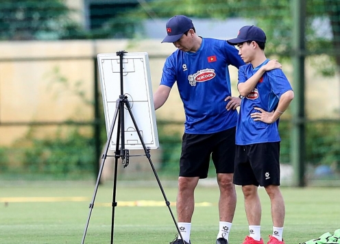 HLV Kim Sang Sik ra phán quyết về danh sách ĐT Việt Nam