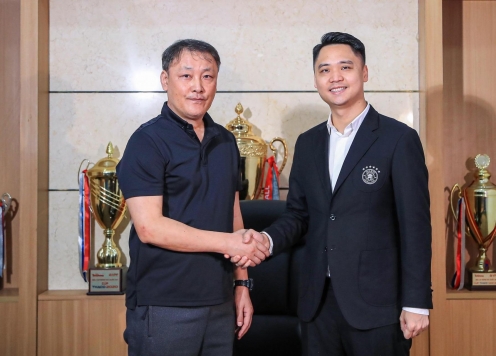 Trợ lý HLV người Hàn Quốc chia tay Việt Nam