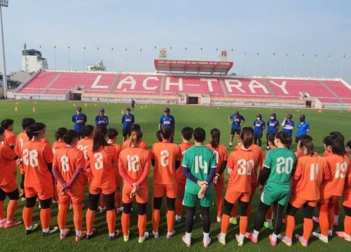 Tuyển Việt Nam loại 5 cầu thủ trước thềm AFF Cup