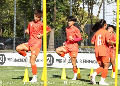 U17 nữ Việt Nam tập buổi đầu tiên ở Dortmund