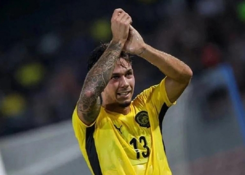 Cầu thủ nhập tịch Malaysia phải nhận cái kết không thể buồn hơn