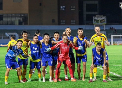 Đội HLV Park Hang Seo vào tứ kết Cúp Quốc gia