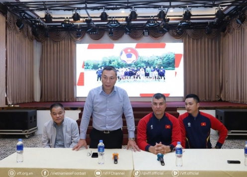 HLV Brazil và tuyển Việt Nam được động viên trước giải châu Á