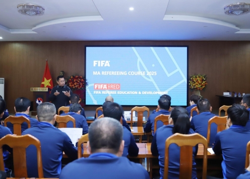 FIFA cử giảng viên đẳng cấp để đào tạo trọng tài Việt Nam