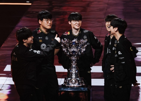 Cha đẻ Tiệm Phở anh Hai chính thức thêm ngôi sao thứ 6 vào game sau khi T1 vô địch CKTG 2025