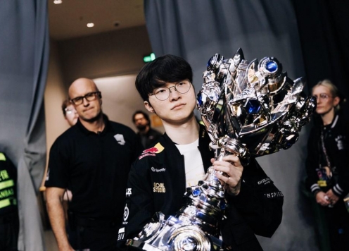 T1 chuẩn bị vượt mặt một dòng skin siêu đông đúc của chính Riot Games