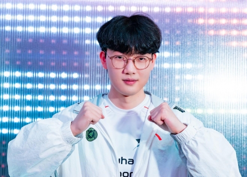 Siêu chiến đội EDG bất ngờ lộ diện nhưng người hâm mộ chẳng lấy làm vui mừng