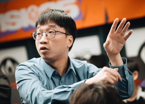 Lộ diện siêu đội hình mới của JDG 2026