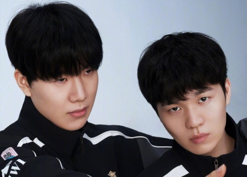 TTCN mới của LPL bỗng nhiên hóa thành ‘rạp xiếc’