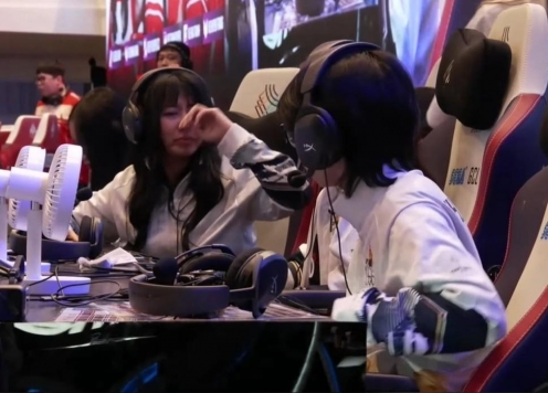 Nữ siêu sao LQM Thái Lan bật khóc nức nở tại SEA Games 33 khi thua Việt Nam