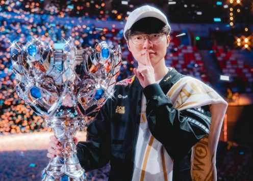 Xem trực tiếp T1 và huyền thoại Faker “giao lưu võ thuật” với tuyển thủ Việt ở đâu?