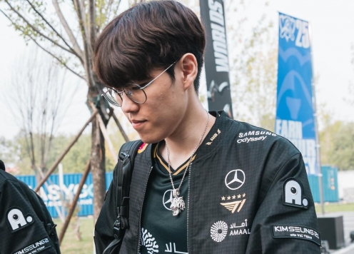 Rút kinh nghiệm từ Zeus và Gumayusi, T1 chủ động 'trói chân' Oner từ sớm