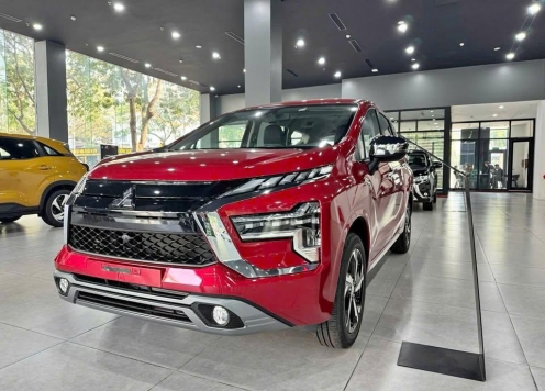 Nhiều xe MPV 7 chỗ giảm giá mạnh