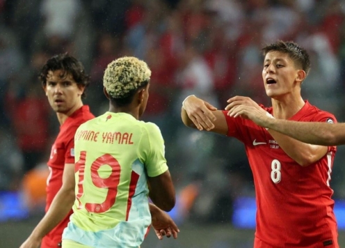 Yamal và Guler 'var' nhau cực căng ở vòng loại World Cup