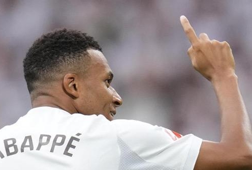 Than ôi Mbappé, ngai vàng lỡ hẹn!