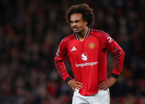 Zirkzee và màn trình diễn đáng quên trước Everton