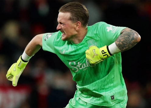 Jordan Pickford và màn trình diễn 'hóa thánh' khiến MU ôm hận