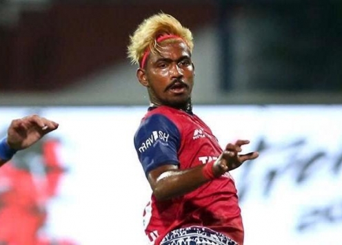 Cầu thủ Ấn Độ lập kỷ lục... nhưng gian lận 12 tuổi để thi đấu