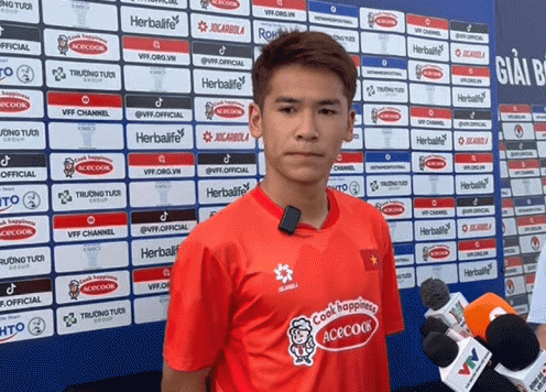 Cầu thủ U22 Việt Nam: 'Em sẽ mang tinh thần chiến đấu của HLV Popov đi mọi nơi'