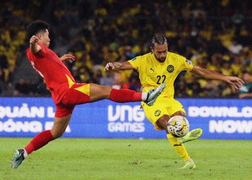 ĐT Việt Nam thua bẽ bàng 0-4 Malaysia