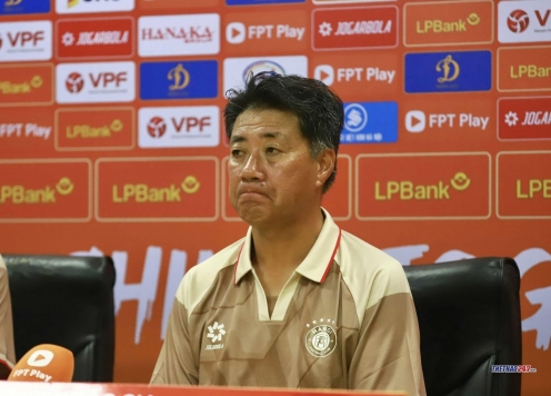 Hà Nội vẫn chưa thắng, tân HLV Hà Nội FC bất ngờ nhắc tới ông Makoto Teguramori