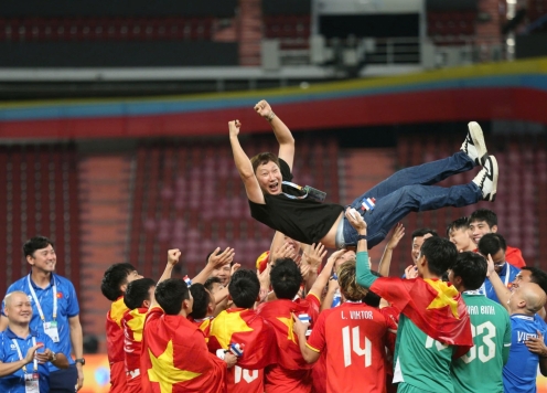 Từ khủng hoảng tới Nhà vô địch: Sức mạnh không thể khuất phục của U22 Việt Nam