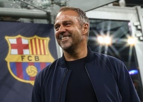 Tân binh 'vô danh' khiến Hansi Flick phải thay đổi kế hoạch tại Barca
