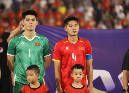 Thủ môn từng gây sốt của U23 Việt Nam phát biểu sau trận thắng Yemen