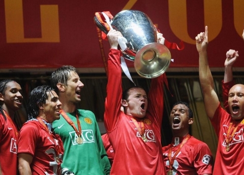 Huyền thoại Rooney tiết lộ MU vô đối là nhờ... chơi game