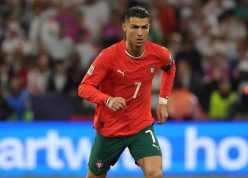 Ronaldo: 'Tôi hy vọng CĐV sẽ la ó mình vì...'