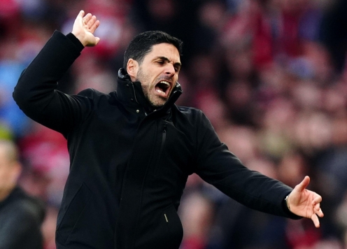 Arsenal 'méo mặt' với chấn thương của trụ cột