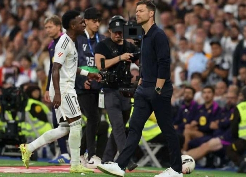 Real Madrid lo ngại về tình hình của Xabi Alonso