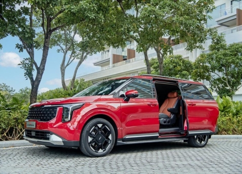 Kia Carnival 2024 giảm giá sâu hơn 100 triệu đồng tại đại lý, 'dọn kho' các phiên bản cao cấp