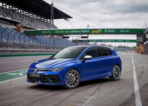 Volkswagen Golf nhận đặt hàng tại Việt Nam, giá khuyến nghị từ 798 triệu đồng