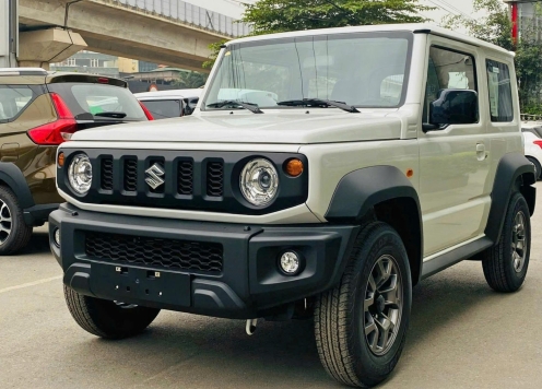 Từng bị 'kèm lạc', nay Suzuki Jimny giảm giá hơn trăm triệu để cạnh tranh