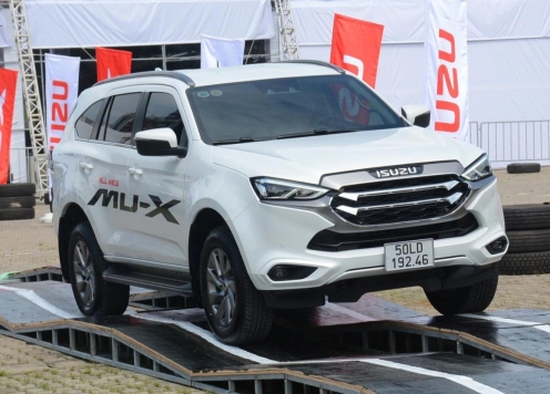 Vì sao ô tô động cơ dầu diesel khi vận hành luôn ồn hơn so với xe máy xăng?