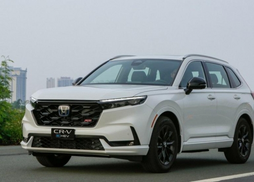 Honda CR-V e:HEV RS nhập Thái bị bán 'kèm lạc' tới 70 triệu đồng tại đại lý 