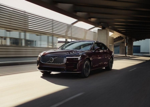 Volvo S90 2026 trình làng khách Việt: Tinh chỉnh thiết kế, giá rẻ hơn bản cũ