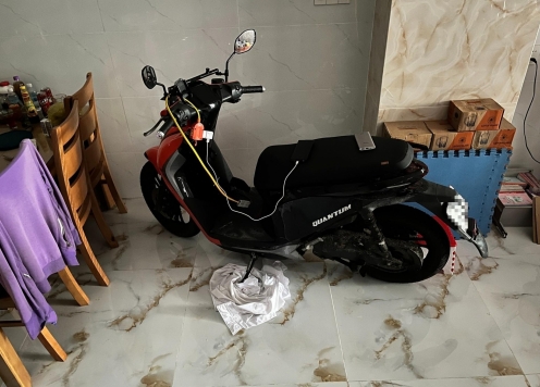 Tính năng 'ẩn' của chiếc xe máy điện này giúp 1 gia đình vượt qua 4 ngày mất điện tại Nha Trang