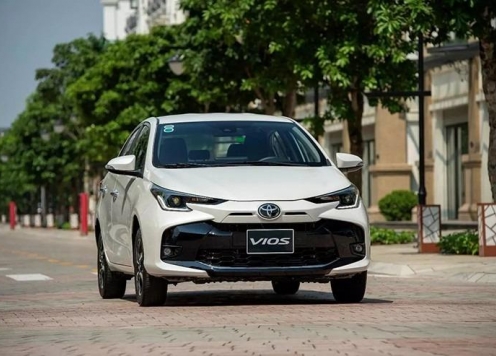 Doanh số sedan cỡ B tháng 11/2025: Cuộc đua song mã giữa Toyota Vios và Honda City