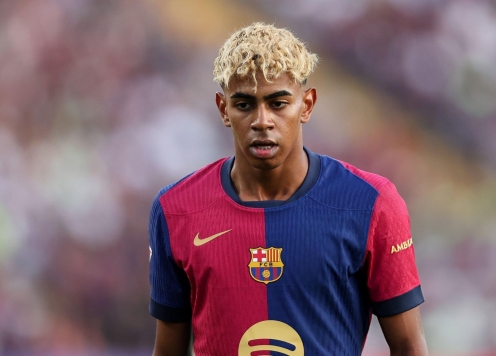 Phòng thay đồ Barca 'hỗn loạn' vì Yamal