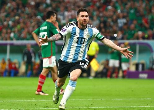 Messi cùng ĐT Argentina tái ngộ đại kình địch