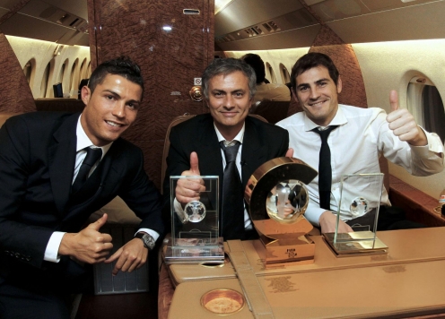 Gạt bỏ Ronaldo, Mourinho nêu tên 3 cầu thủ vĩ đại nhất