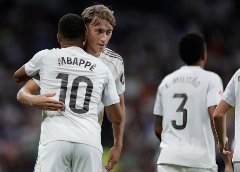 Real Madrid dính 'virus FIFA '