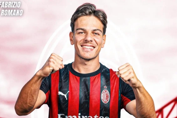 Fabrizio Romano đọc lệnh, Modric có đối tác ăn ý nơi tuyến giữa ở Milan