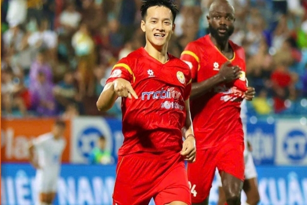 Tiền đạo U23 Việt Nam trải lòng sau khi xé lưới ĐKVĐ V-League