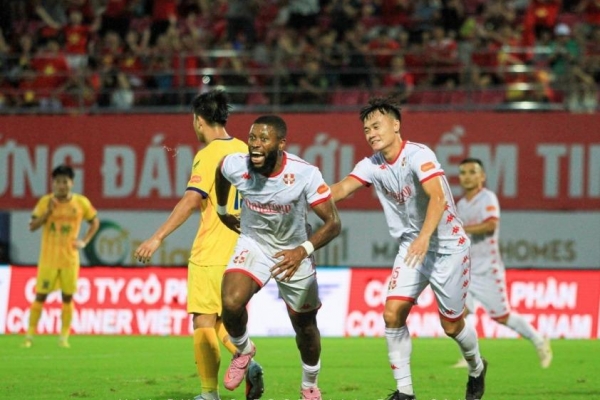 Ngoại binh Hải Phòng dành lời khen đến SLNA